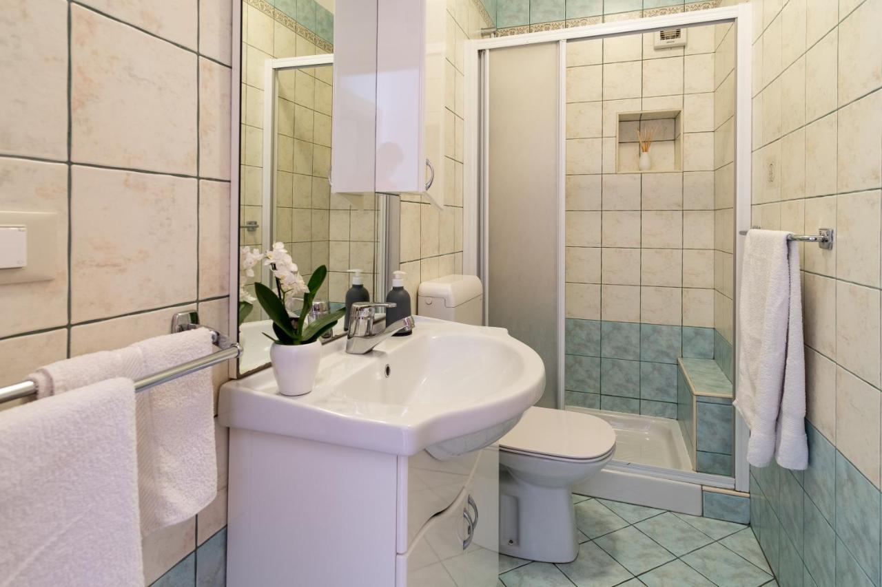 Apartmani Jolly Porec: Blizu Centra I Mora Exterior photo
